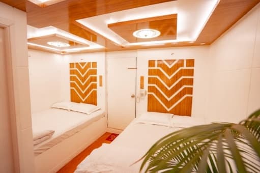 Honeymoon Suite